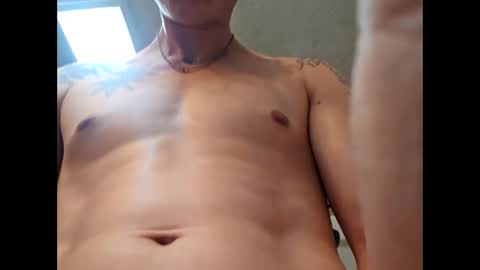 Snapshot of burntbuns710 chatting on 31, 1, 2025 LostSingledad online show from 31, 1, 2025