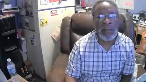 bushhunter23 online show from 4, 12, 2025