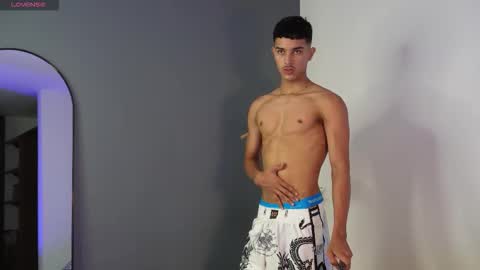 Buster independent model online show from 23, 10, 2025