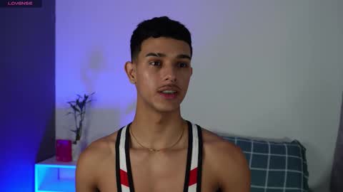 Buster independent model online show from 27, 11, 2025