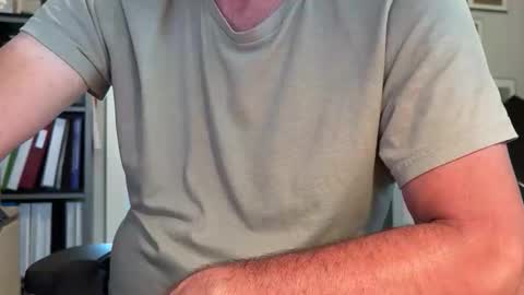 Snapshot of bustinout99 chatting on 9, 5, 2026 afternoon wood online show from 9, 5, 2026