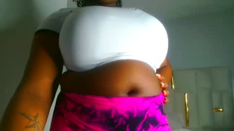 Snapshot of busty_mellons69 chatting on 24, 10, 2025 busty_mellons69 online show from 24, 10, 2025