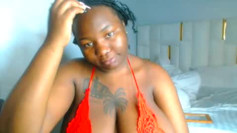 Snapshot of busty_mellons69 chatting on 28, 10, 2025 busty_mellons69 online show from 28, 10, 2025