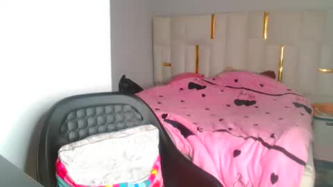 Snapshot of busty_mellons69 chatting on 31, 10, 2025 busty_mellons69 online show from 31, 10, 2025