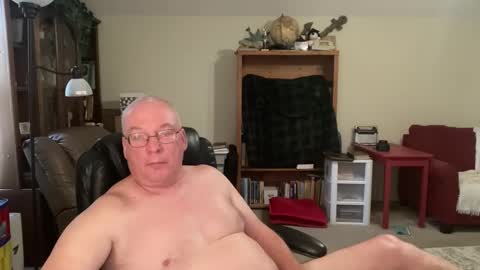 bustyballs100 online show from 28, 10, 2025