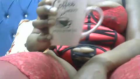 Snapshot of bustynolimit82 chatting on 28, 9, 2025 BustyNolimit82 online show from 28, 9, 2025