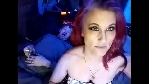 busybee83 online show from 6, 3, 2025