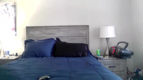 busybee83 online show from 12, 9, 2025