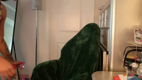 Snapshot of butterflybootyy chatting on 27, 6, 2026 butterfly booty online show from 27, 6, 2026