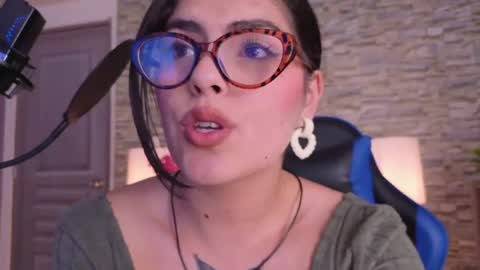 Snapshot of butterflyx39 chatting on 26, 5, 2026 Lia Butterfly online show from 26, 5, 2026