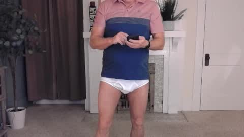 Snapshot of buttnakedfun954737 chatting on 6, 12, 2024 Miles online show from 6, 12, 2024