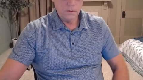 Snapshot of buttnakedfun954737 chatting on 22, 1, 2025 Miles online show from 22, 1, 2025