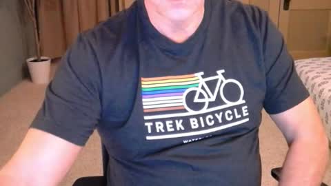 Snapshot of buttnakedfun954737 chatting on 24, 1, 2025 Miles online show from 24, 1, 2025