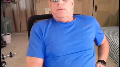 Snapshot of buttnakedfun954737 chatting on 10, 10, 2025 Miles online show from 10, 10, 2025