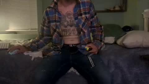 Snapshot of c4tf1sh chatting on 24, 11, 2025 1DontR3member online show from 24, 11, 2025