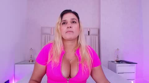 Snapshot of c_fox_ chatting on 31, 5, 2026 Carolina online show from 31, 5, 2026