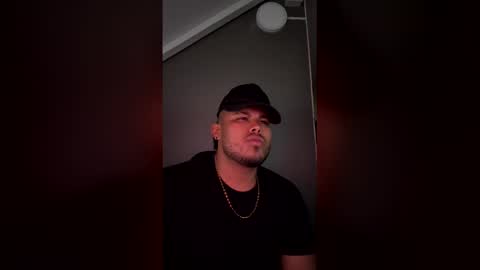 Snapshot of caballero_____ chatting on 30, 3, 2026 INSTAGRAM CABALLERO 1998 online show from 30, 3, 2026