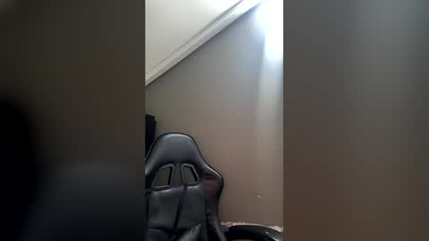Snapshot of caballero_____ chatting on 11, 4, 2026 INSTAGRAM CABALLERO 1998 online show from 11, 4, 2026