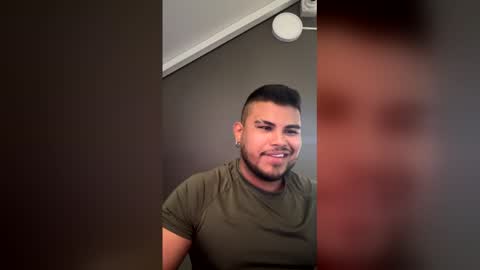 Snapshot of caballero_____ chatting on 25, 5, 2026 INSTAGRAM CABALLERO 1998 online show from 25, 5, 2026