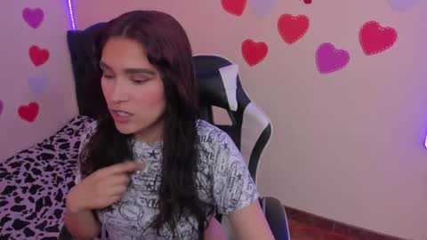 Snapshot of caelisse_cb chatting on 23, 4, 2026 caelisse_cb online show from 23, 4, 2026