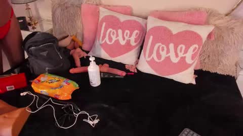 Cahitlin  online show from 19, 11, 2025