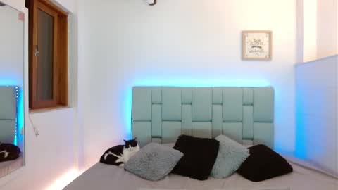 Cailyn Independent model online show from 14, 11, 2025