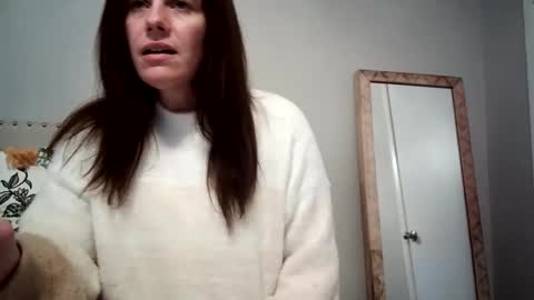 Snapshot of caitie__citrine chatting on 9, 12, 2024 Caitie Citrine online show from 9, 12, 2024