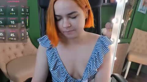 Snapshot of caitlin_crazy chatting on 26, 9, 2025 Gina online show from 26, 9, 2025