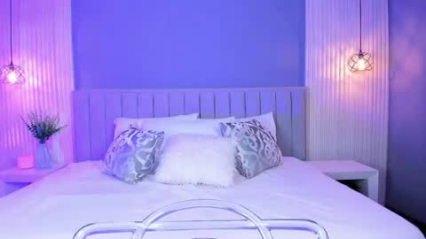 Caitlyn  online show from 8, 9, 2025