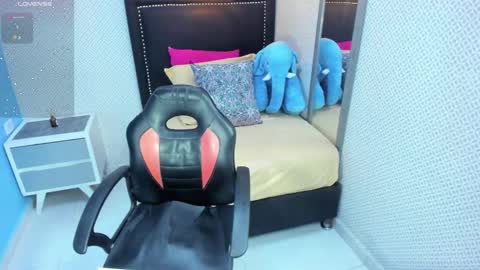 Snapshot of calanthelove chatting on 28, 1, 2025 Calanthe online show from 28, 1, 2025