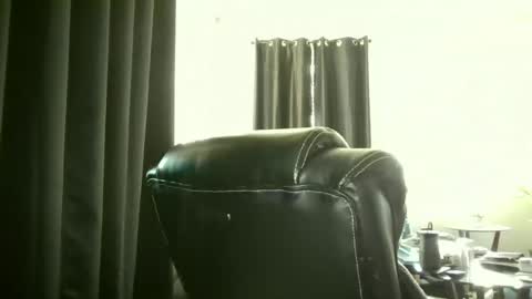 Snapshot of caligrown1154 chatting on 14, 6, 2026 caligrown1154 online show from 14, 6, 2026