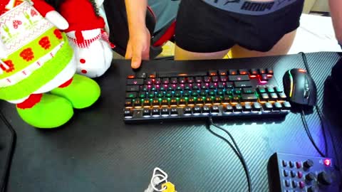 calihotcaliente27 online show from 25, 12, 2024