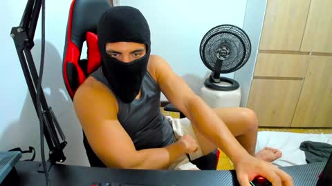 calihotcaliente27 online show from 1, 2, 2025