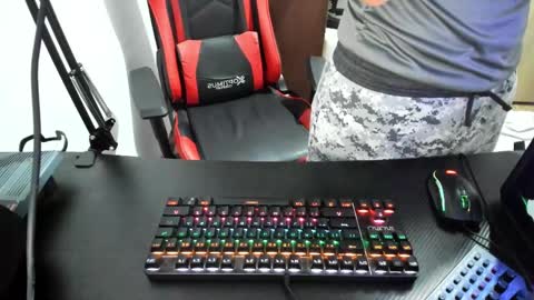 calihotcaliente27 online show from 19, 2, 2025