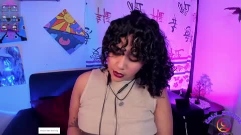 Snapshot of caliope_moreauu chatting on 7, 1, 2025 Caliope Moreau online show from 7, 1, 2025