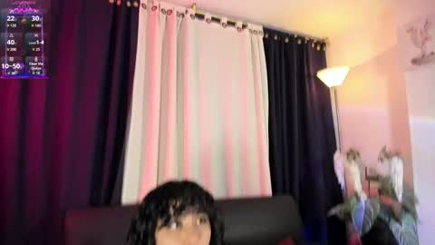 Snapshot of caliope_moreauu chatting on 9, 10, 2025 Caliope Moreau online show from 9, 10, 2025