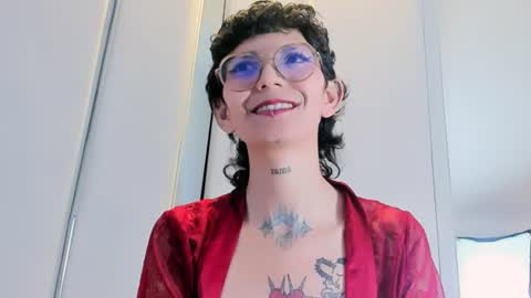 Snapshot of calioperoux1 chatting on 5, 7, 2026 Caliope online show from 5, 7, 2026