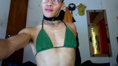 Snapshot of calioppe_10 chatting on 8, 6, 2026 Calioppe 10 online show from 8, 6, 2026