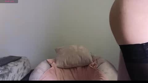 Snapshot of calipso_parisi chatting on 3, 8, 2026 Calipso Parisi online show from 3, 8, 2026