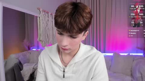 Snapshot of call__me_leo chatting on 6, 12, 2024 Call me Leo online show from 6, 12, 2024