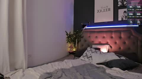 Snapshot of call__me_leo chatting on 28, 12, 2024 Call me Leo online show from 28, 12, 2024