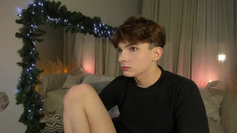 Snapshot of call__me_leo chatting on 4, 1, 2025 Call me Leo online show from 4, 1, 2025