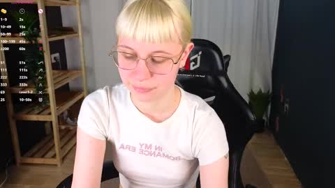 Snapshot of call_me_heaven chatting on 20, 4, 2026 Good girl Ann online show from 20, 4, 2026