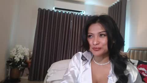 Call Me Linda online show from 2, 11, 2025
