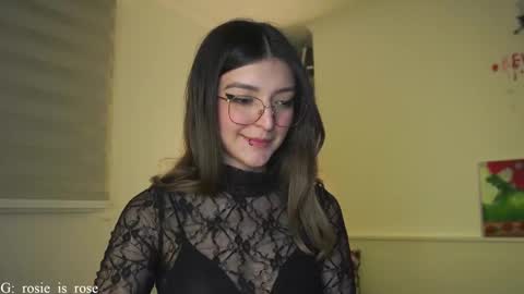 Snapshot of call_me_rosie chatting on 22, 12, 2024 online show from 22, 12, 2024