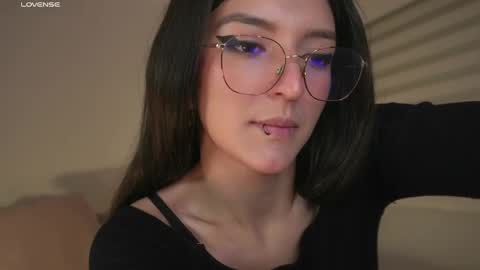   online show from 28, 5, 2026