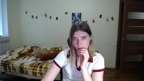 Snapshot of callmesweett chatting on 18, 5, 2026 callmesweett online show from 18, 5, 2026