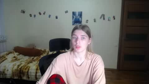 Snapshot of callmesweett chatting on 19, 5, 2026 callmesweett online show from 19, 5, 2026
