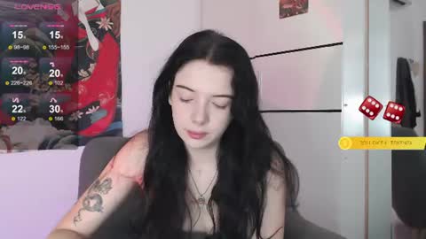 Snapshot of calmlilly chatting on 23, 7, 2026 Lilly online show from 23, 7, 2026