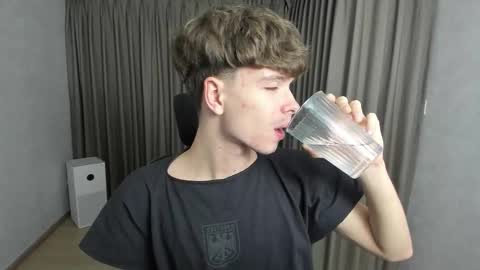 Hey I am Calvin  online show from 29, 11, 2025